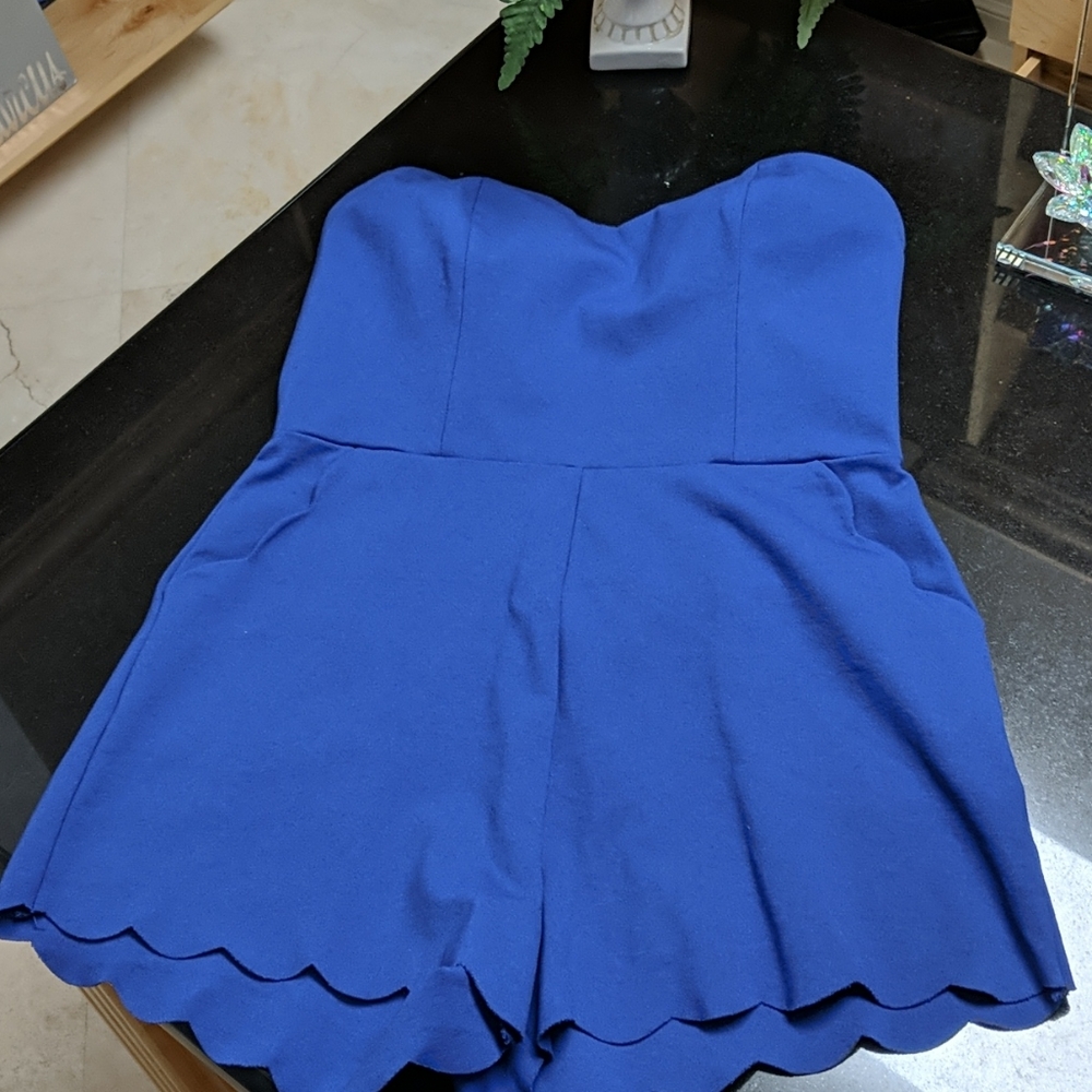 Scalloped sweetheart romper